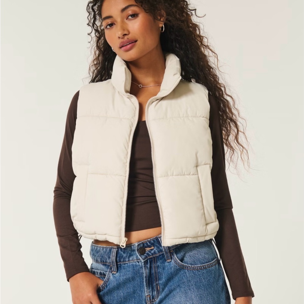Hollister Cream Puffer Vest